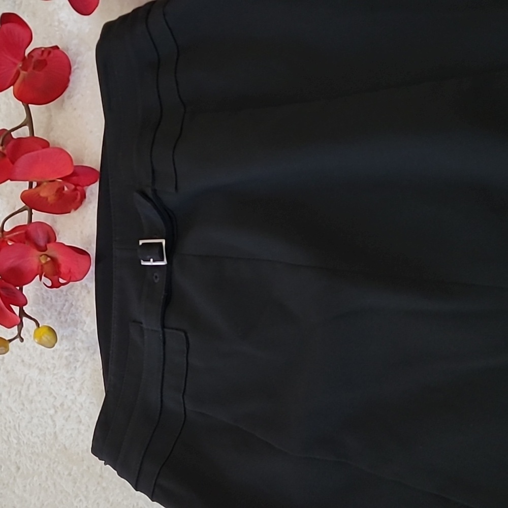 Black Skirt Sexy Detail Trim At Waistline Back Buckle Express Design Studio Sz 6 - Picture 6 of 16